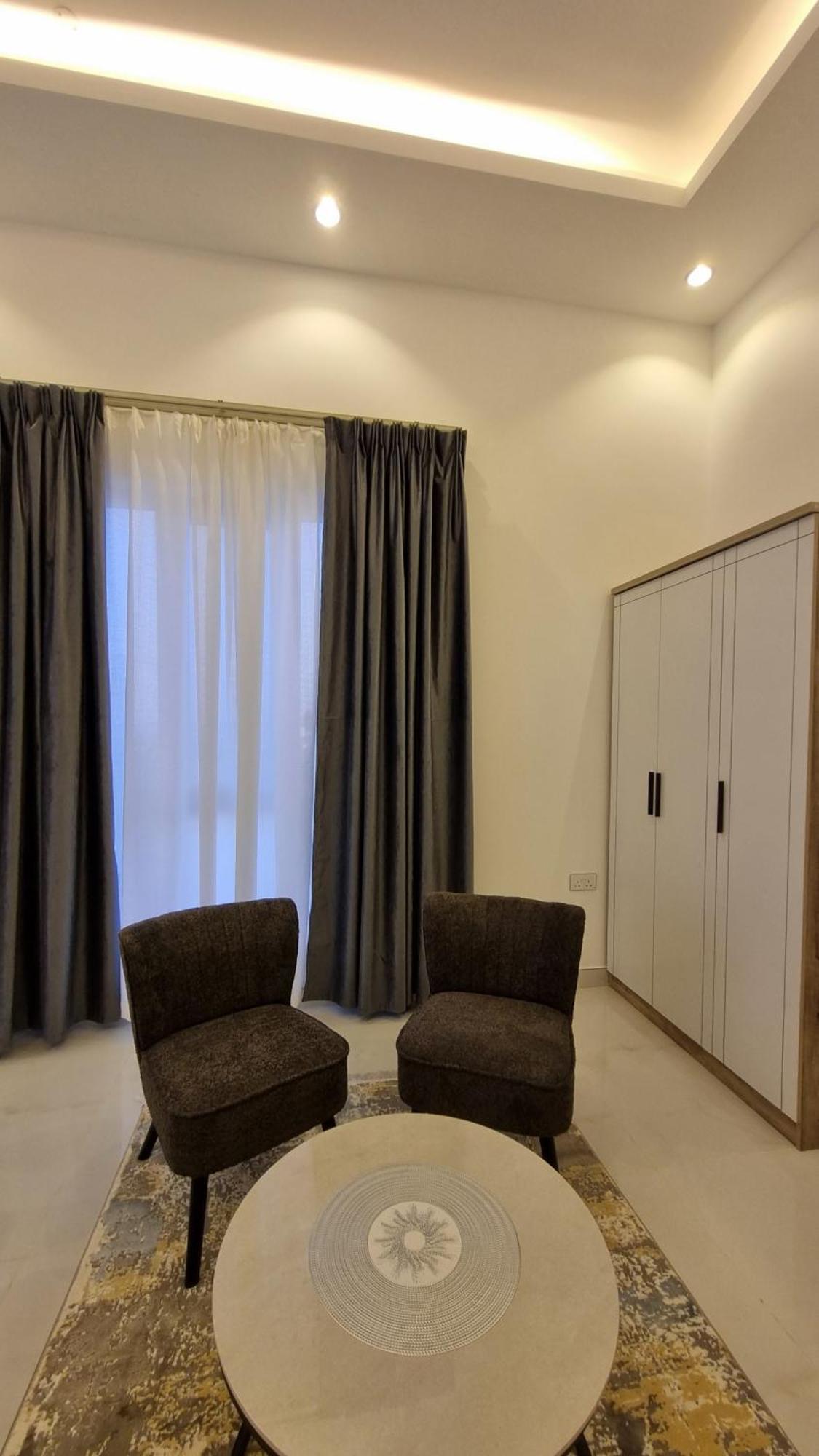 Elizabeth Hostel Muscat Exterior photo